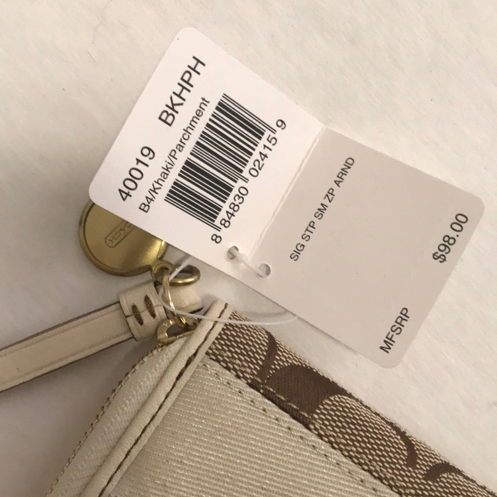 Coach Wallet - Picture 3 of 4